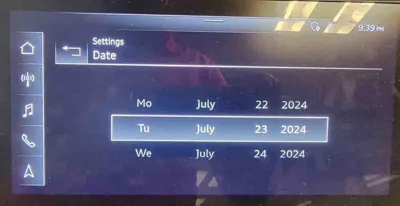 2024 Audi Q8 — manufacturer_communication document image 1
