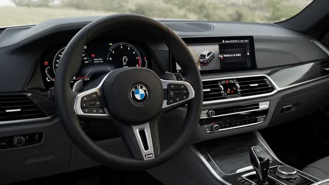 2025 BMW X7 — BMW navigation fails to start