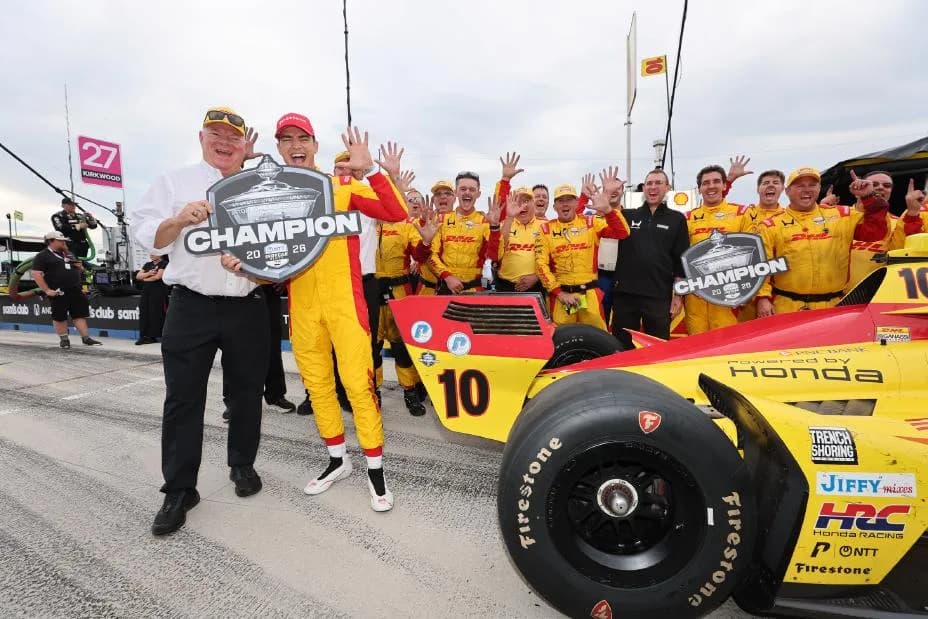 Champion #10: Alex Palou, Chip Ganassi Racing Honda celebrates with his team after clinching the 2026 IndyCar Championship