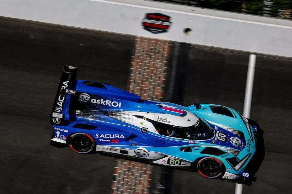 #60: Acura Meyer Shank Racing w/Curb Agajanian, Acura ARX-06, GTP: Tom Blomqvist, Colin Braun