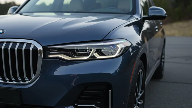 2021 BMW X7 — 2021 BMW X7 headlight malfunction