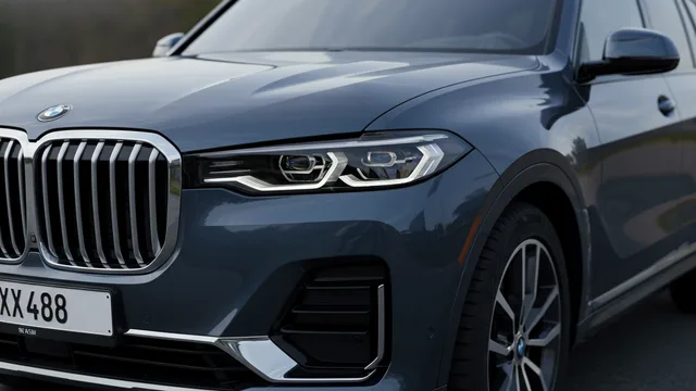 2023 BMW X7 — BMW X7 headlight fault