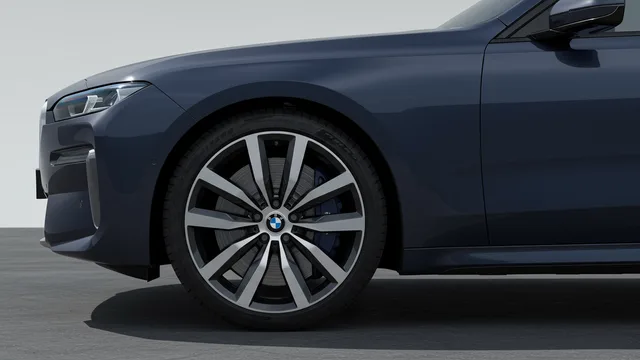 2024 BMW i7 — BMW i7 front axle knocking