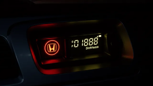 2021 Honda Civic — Honda display flashes