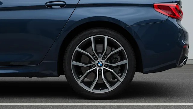 2024 BMW 530i — BMW 530i suspension strut holder
