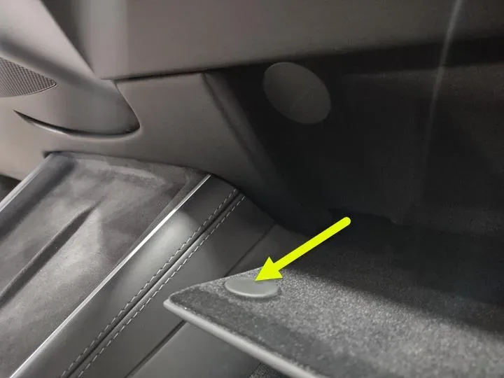 2025 TESLA Model Y — manufacturer_communication document image 4
