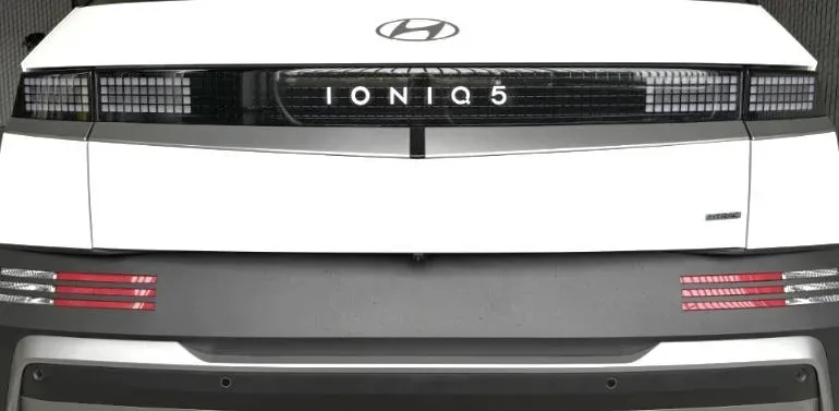 2025 Hyundai Ioniq 5 — manufacturer_communication document image 12