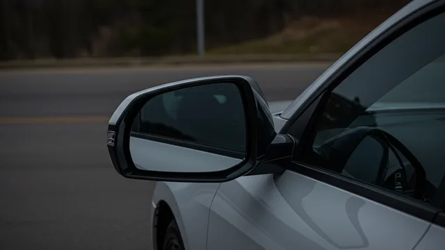 2025 Honda Civic — Honda rearview mirror detached