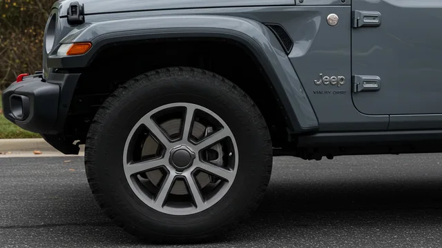 2024 Jeep Wrangler — Jeep sway bar lamp C008E-00