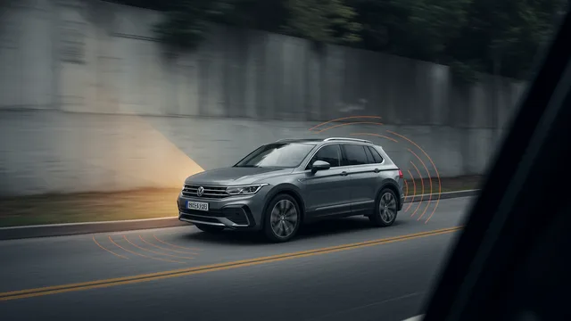 2021 VOLKSWAGEN Tiguan — Volkswagen Tiguan camera malfunction