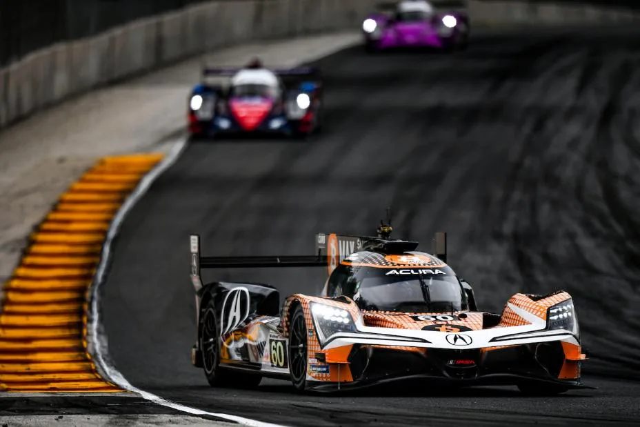 #60: Acura Meyer Shank Racing w/Curb Agajanian, Acura ARX-06, GTP: Tom Blomqvist, Colin Braun