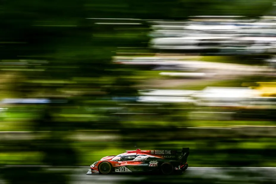 #93: Acura Meyer Shank Racing w/Curb Agajanian, Acura ARX-06, GTP: Renger van der Zande, Nick Yelloly