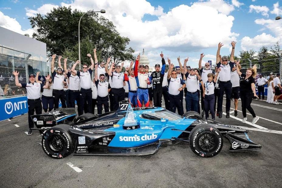 #27: Kyle Kirkwood, Andretti Global Honda and Honda engineers in Victory Lane