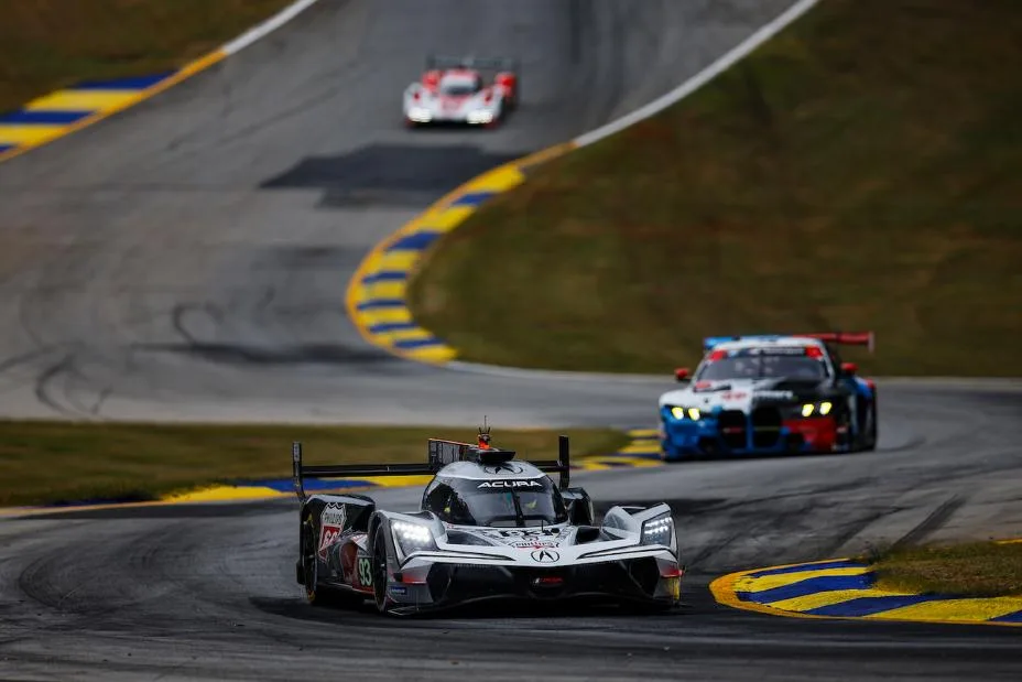 #93: Acura Meyer Shank Racing w/Curb Agajanian, Acura ARX-06, GTP: Renger van der Zande, Nick Yelloly, Alex Palou