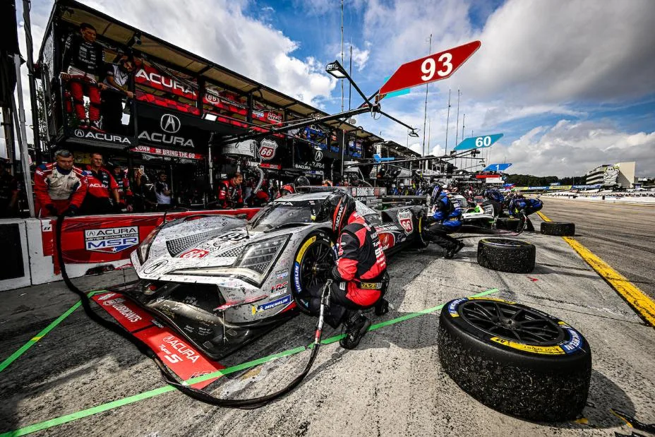 #93: Acura Meyer Shank Racing w/Curb Agajanian, Acura ARX-06, GTP: Renger van der Zande, Nick Yelloly, Alex Palou