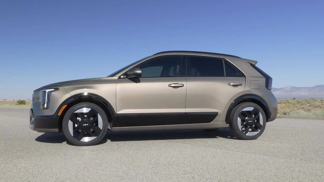 2027 Kia Niro B-Roll 1080