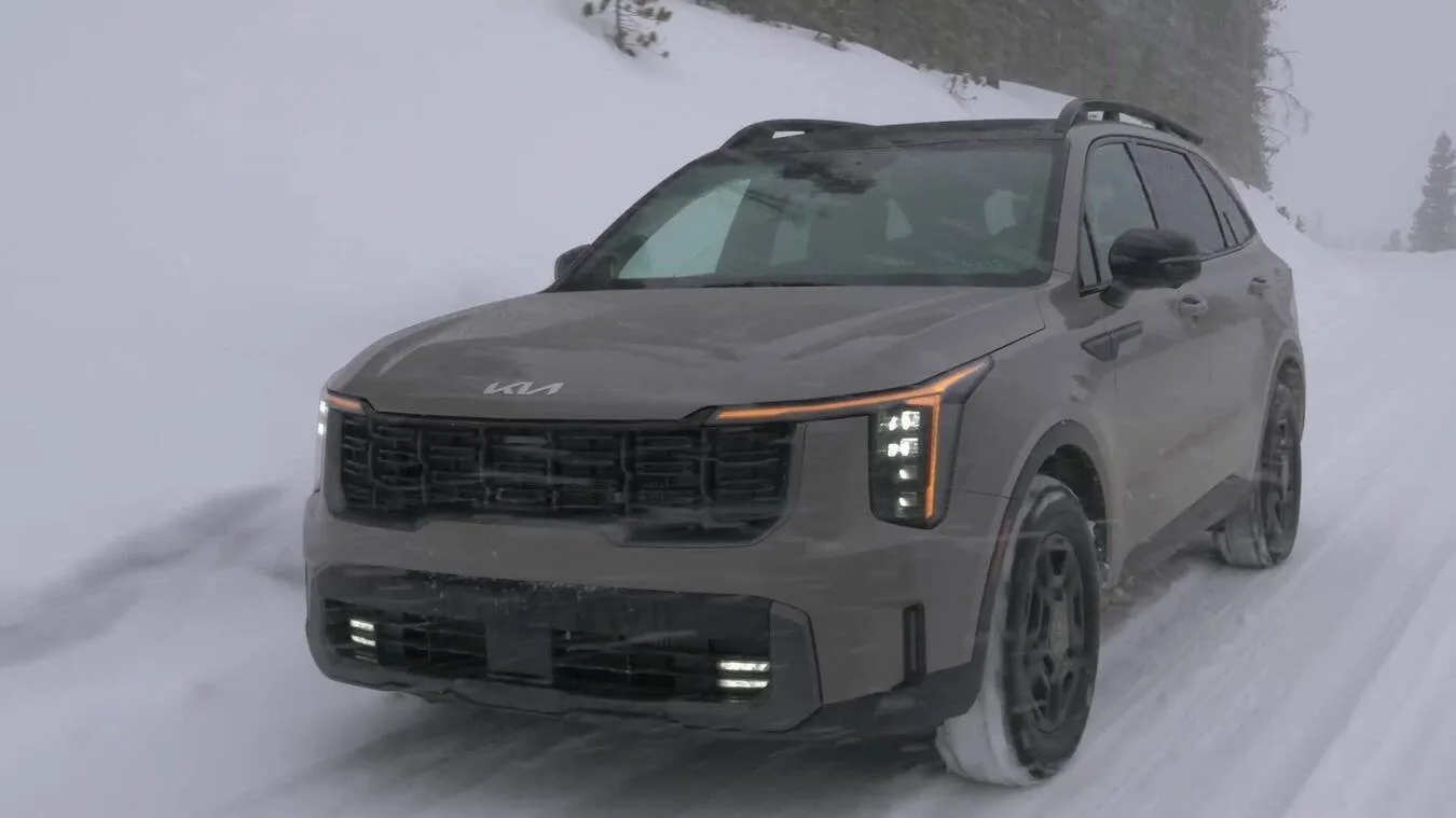 2027 Kia Sorento X-Pro B-Roll