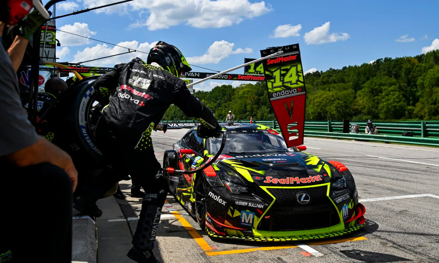 Lexus RC F GT3_14_VIR_2