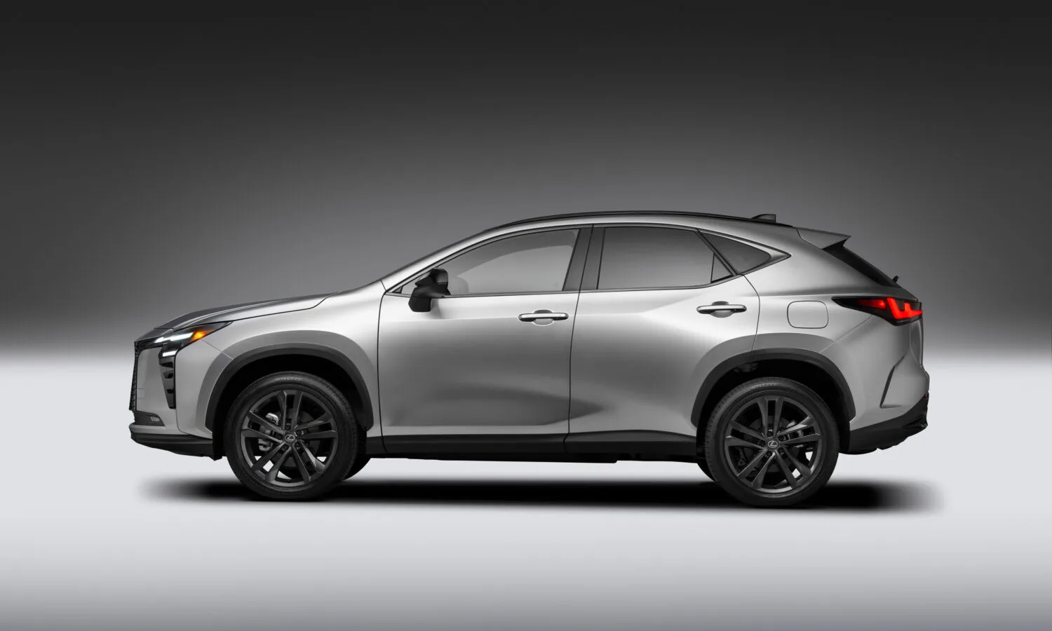 2027_Lexus_NX<span class='no-uppercase'>350h</span>_AWD_006