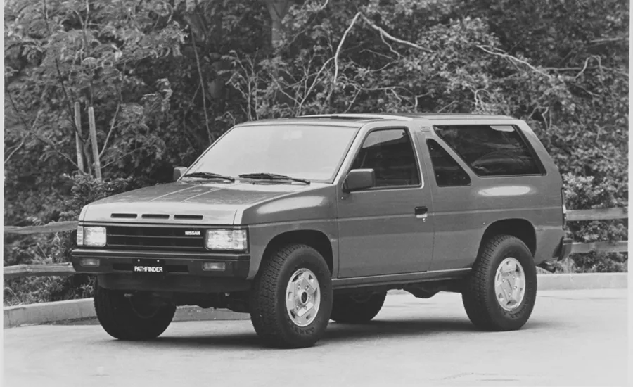 A black and white photo of the 1987 Nissan Pathfinder.