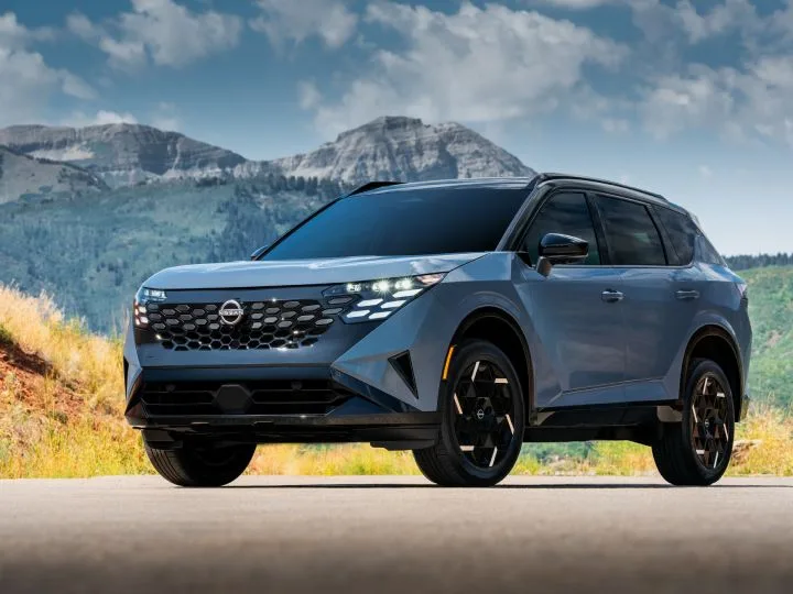 2027 Nissan Rogue Hybrid SR with SR Technology Package