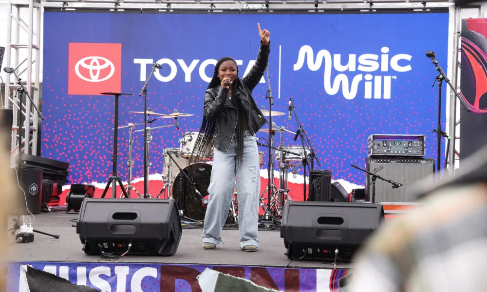 Toyota fortalece su compromiso con el descubrimiento musical con una donación de $75,000 a Music Will