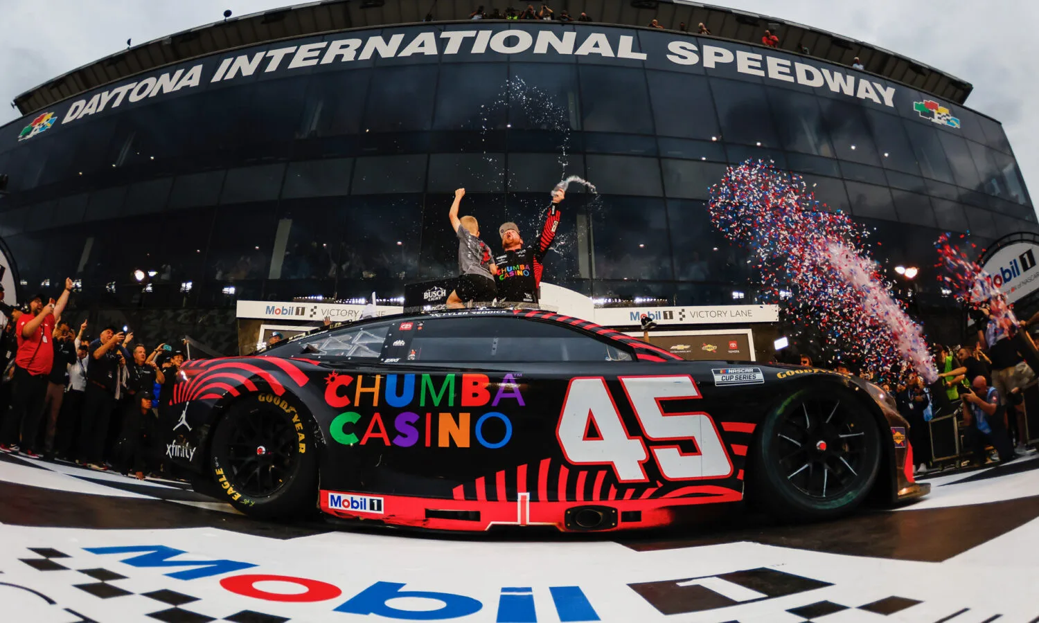 Tyler Reddick Wins the Daytona 500