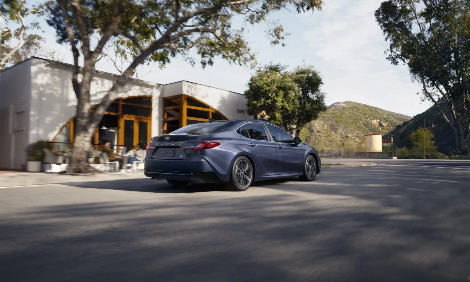 2027_Toyota_Camry_004